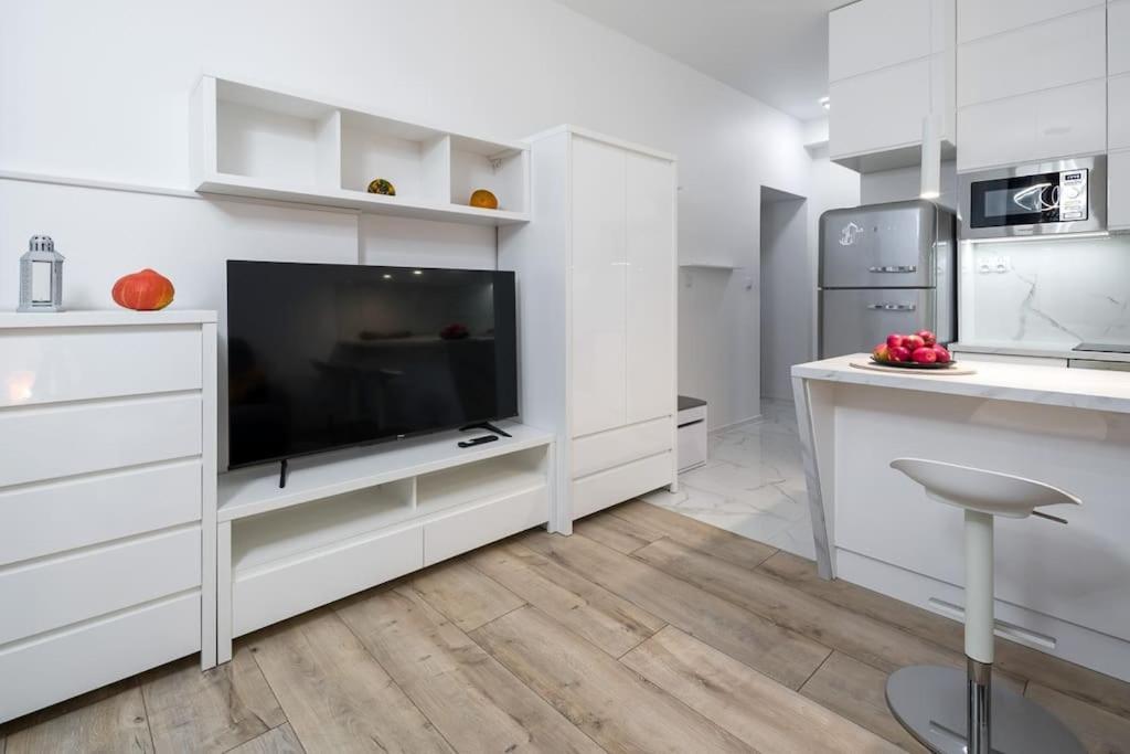 Charming Apartment In Calm And Central Area Krakow Luaran gambar