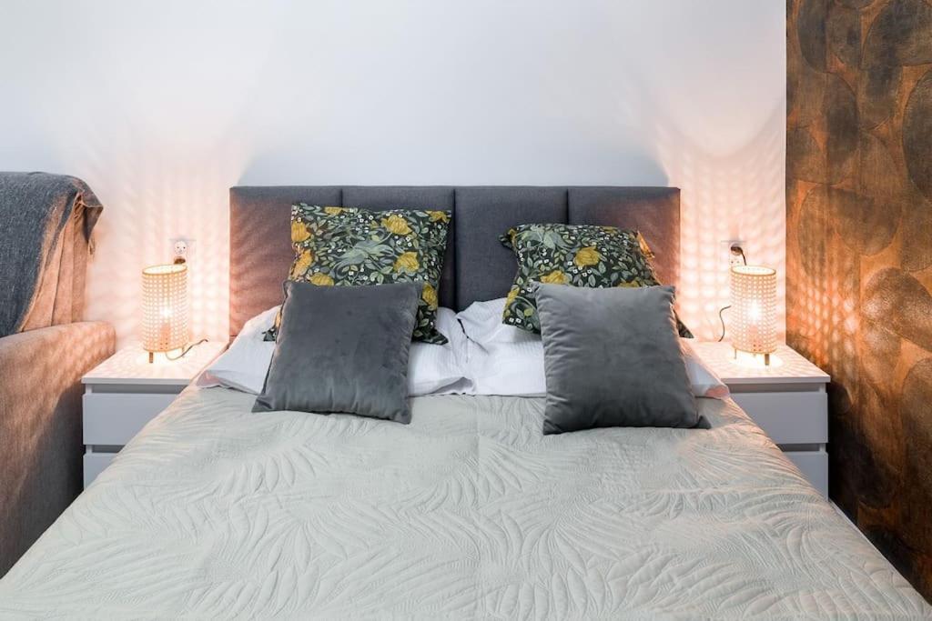 Charming Apartment In Calm And Central Area Krakow Luaran gambar